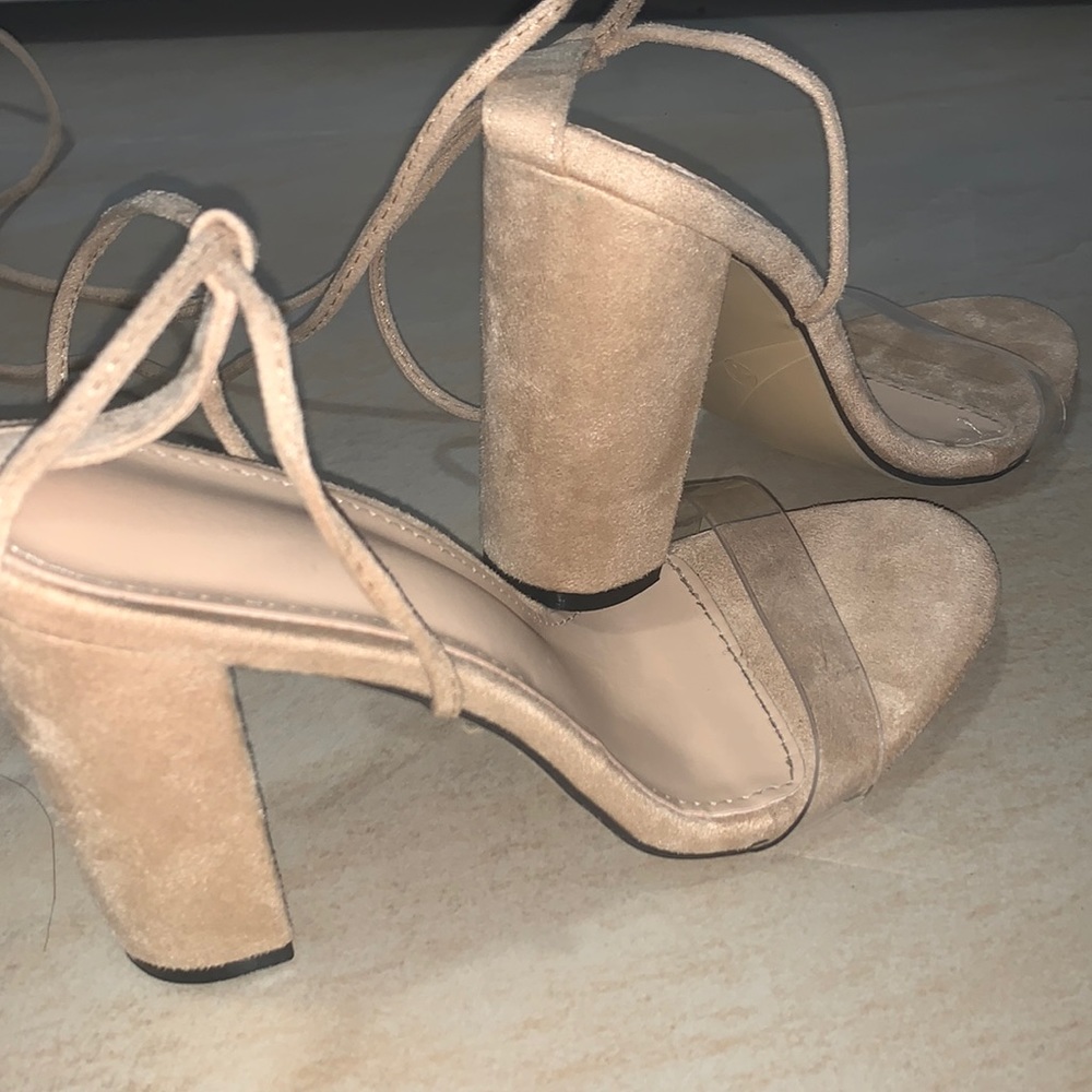 heels - Picture 2 of 4